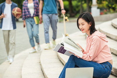 首都經(jīng)濟(jì)貿(mào)易大學(xué)在職課程培訓(xùn)班